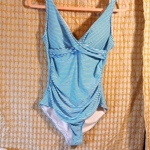 Niptuck fully lined sz 8 bathing suit